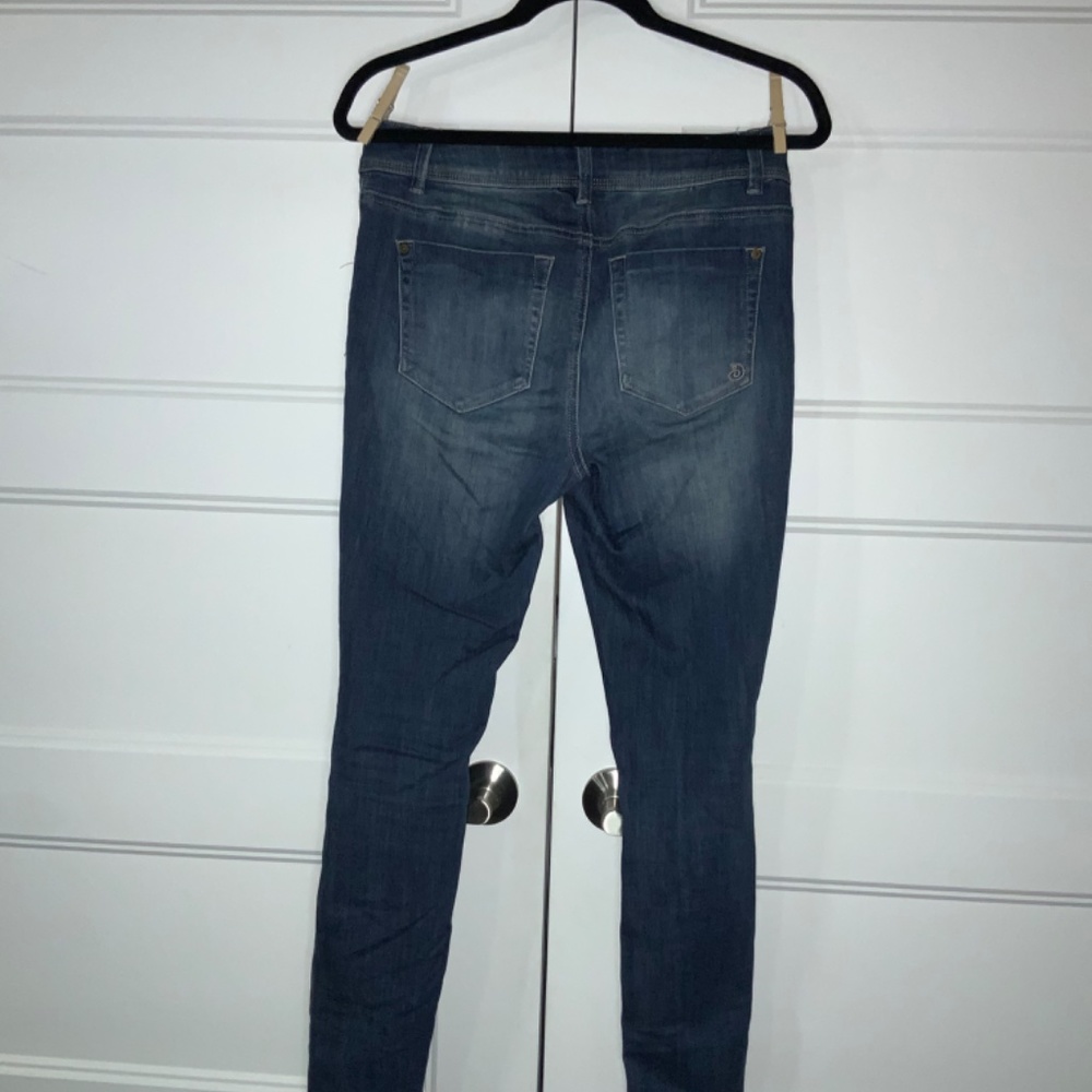 Jeans - Picture 2 of 4